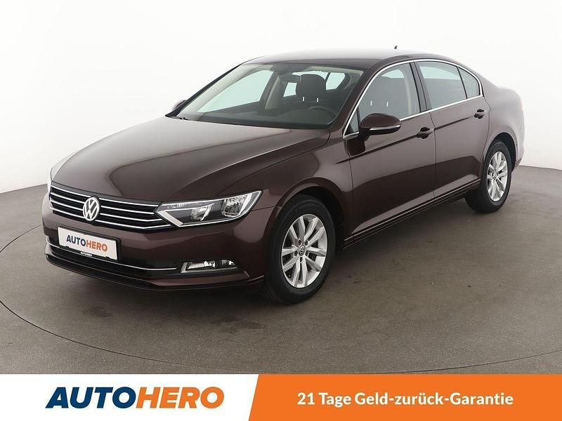 Rot Gebraucht 2015 VW Passat Comfortline Limousine | 13.690 € (Guter Preis) - Bild 1/3