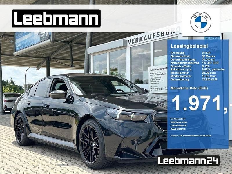 Saphirschwarz metallic Neu 2025 BMW M5 Performance Limousine | 134.985 € (Guter Preis) - Bild 1/4
