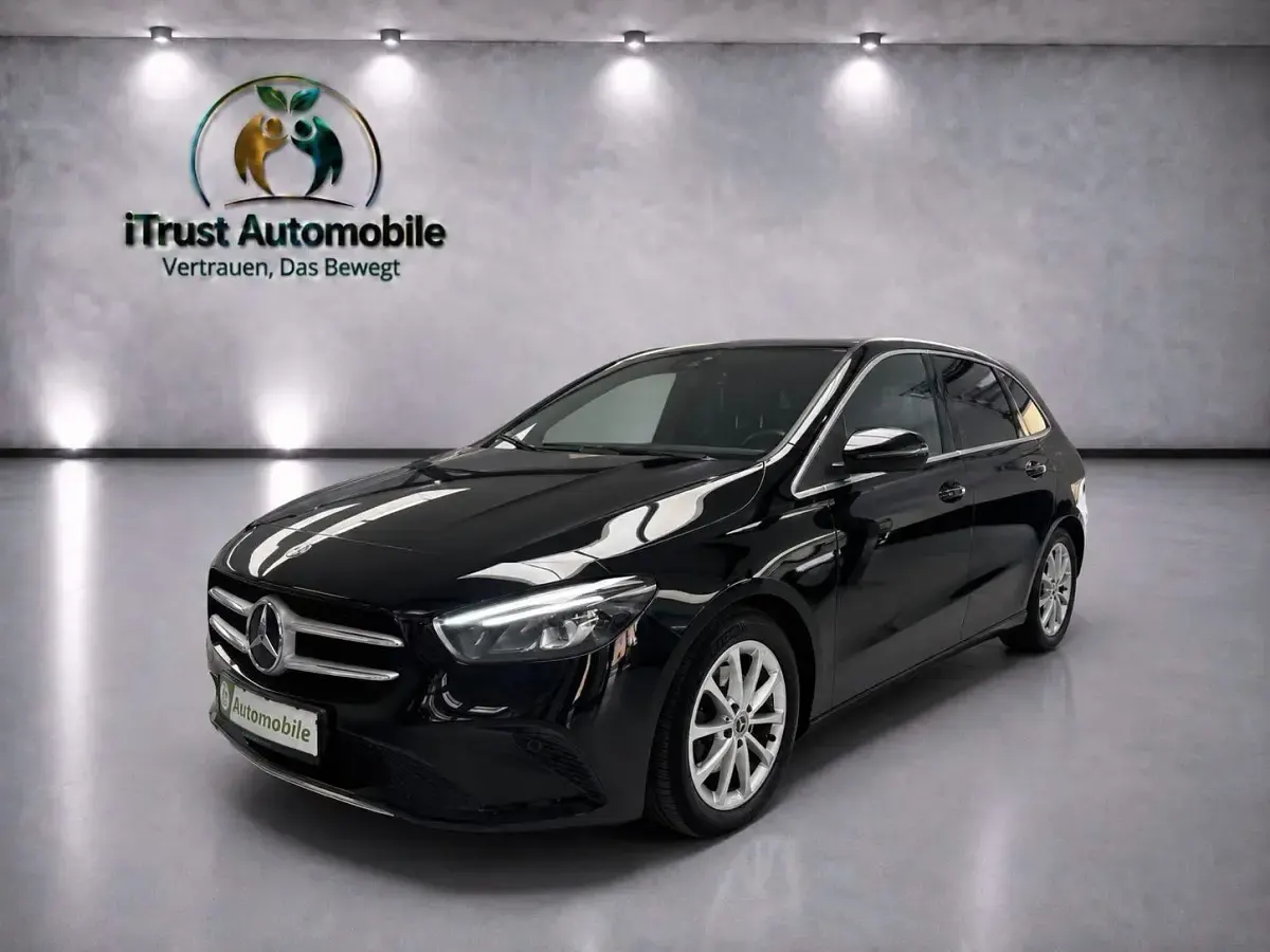 Gebraucht Mercedes B200 163 PS (119 kW) 2020 Schwarz Kleinwagen