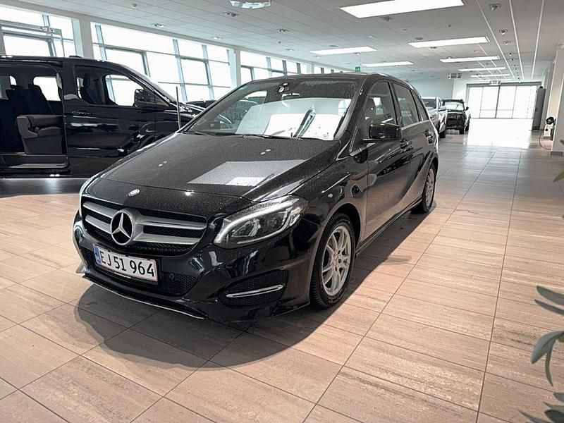 Gebraucht Mercedes B180 109 PS (80 kW) 2017 Schwarz Van / Kleinbus