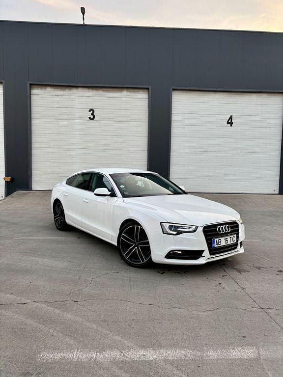 Weiß Gebraucht 2015 Audi A5 Sportback Sport Kleinwagen | 14.999 € (Superpreis) - Bild 1/4