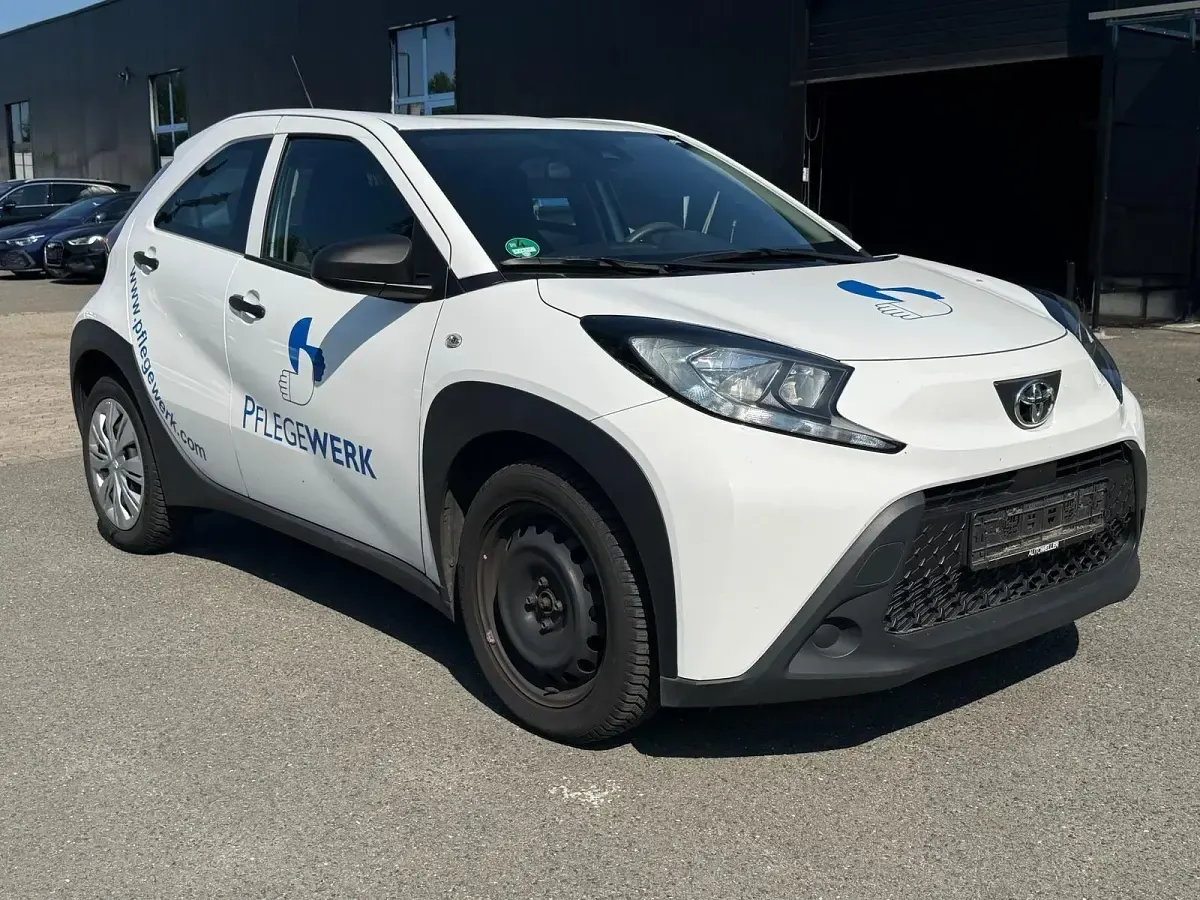 Gebraucht Toyota Aygo X 72 PS (52 kW) 2023 Weiß SUV