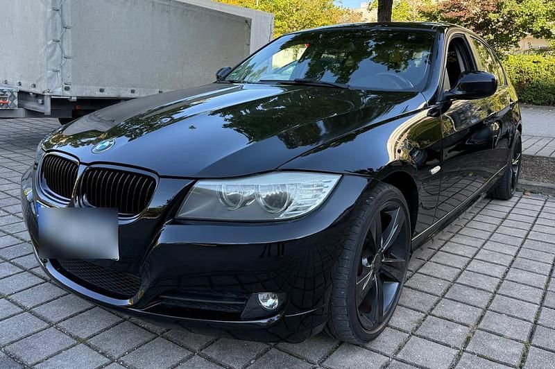 Schwarz Gebraucht 2011 BMW 320 Limousine | 4.500 € (Superpreis) - Bild 1/4