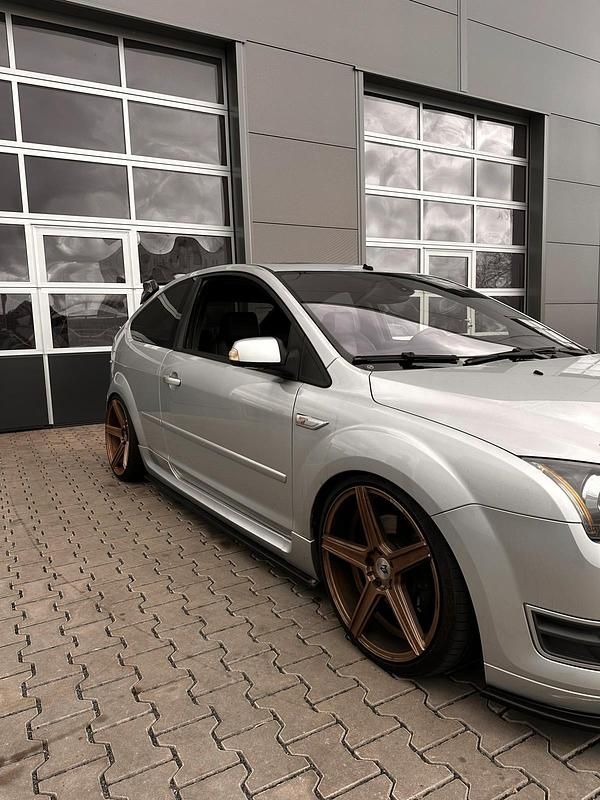 Gebraucht Ford Focus 272 PS (200 kW) 2007 Silber Coupé