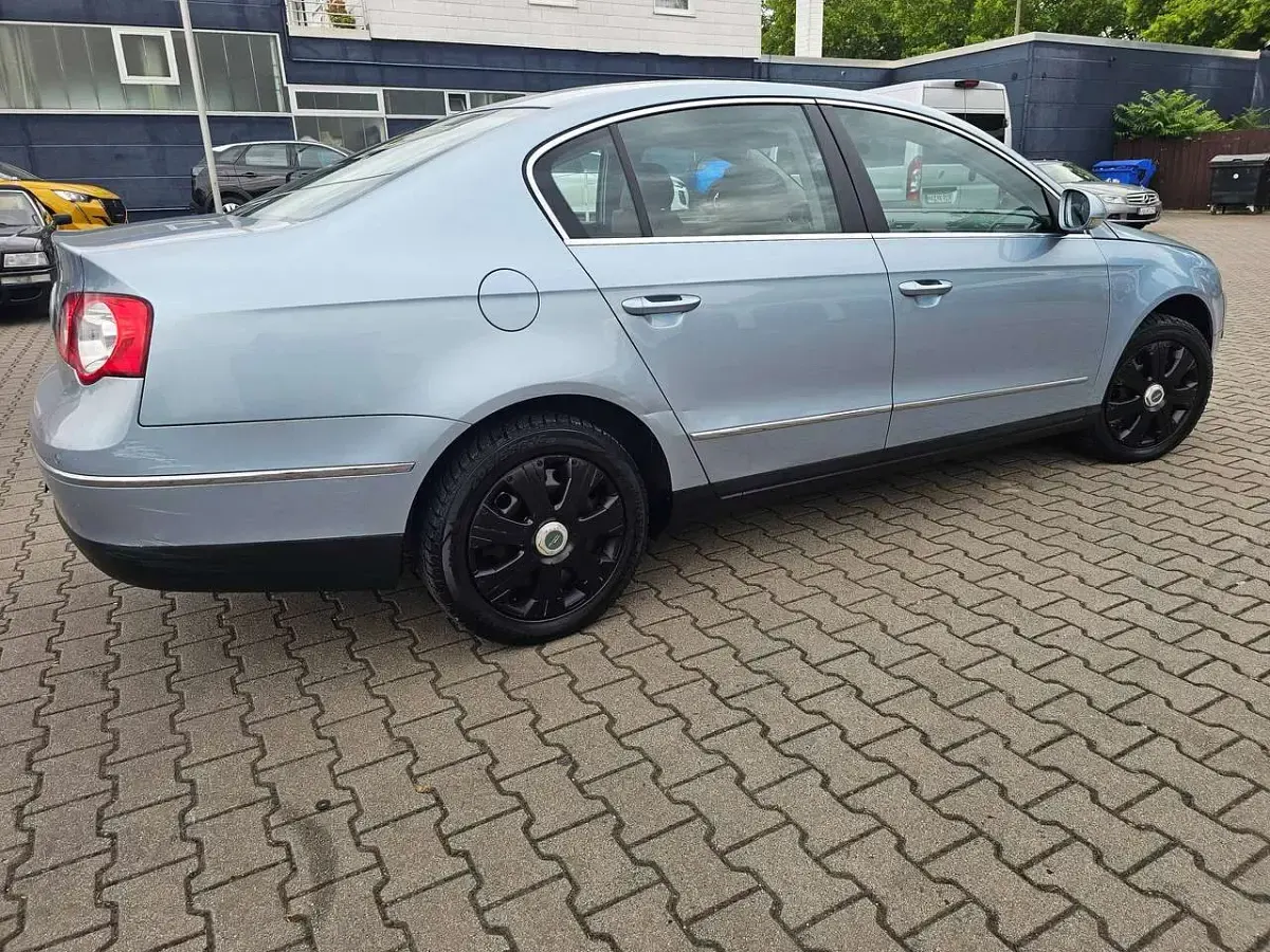 Gebraucht VW Passat Highline 116 PS (85 kW) 2005 Silber Limousine