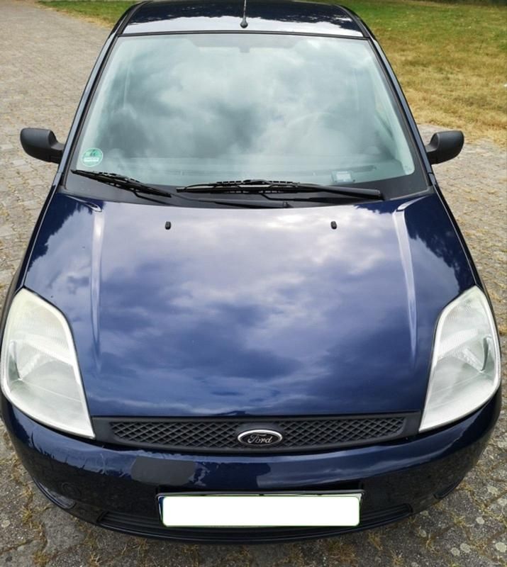 Gebraucht Ford Fiesta Ambiente 69 PS (50 kW) 2004 Blau Kleinwagen