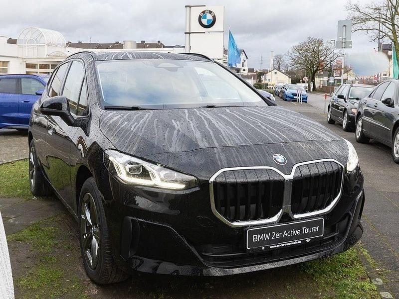 Neu BMW 218 136 PS (100 kW) 2025 Schwarz Van / Kleinbus