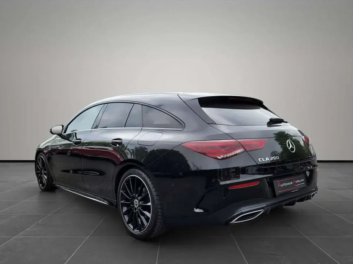 Gebraucht Mercedes CLA200 AMG line 163 PS (119 kW) 2021 Kosmosschwarz Kombi