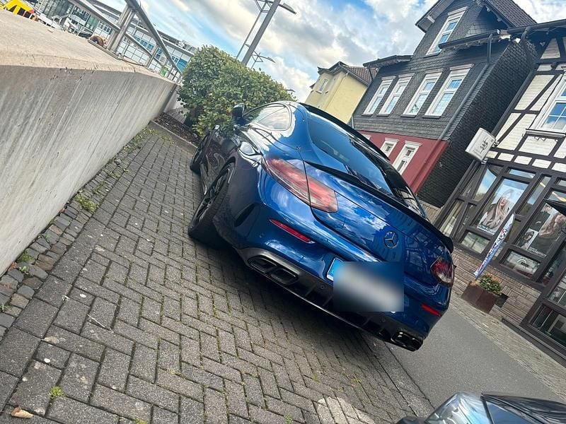 Blau Gebraucht 2019 Mercedes C300 AMG line Coupé | 29.000 € (Guter Preis) - Bild 1/4