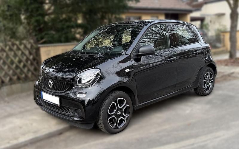 Gebraucht Smart ForFour 71 PS (52 kW) 2019 Schwarz Kleinwagen