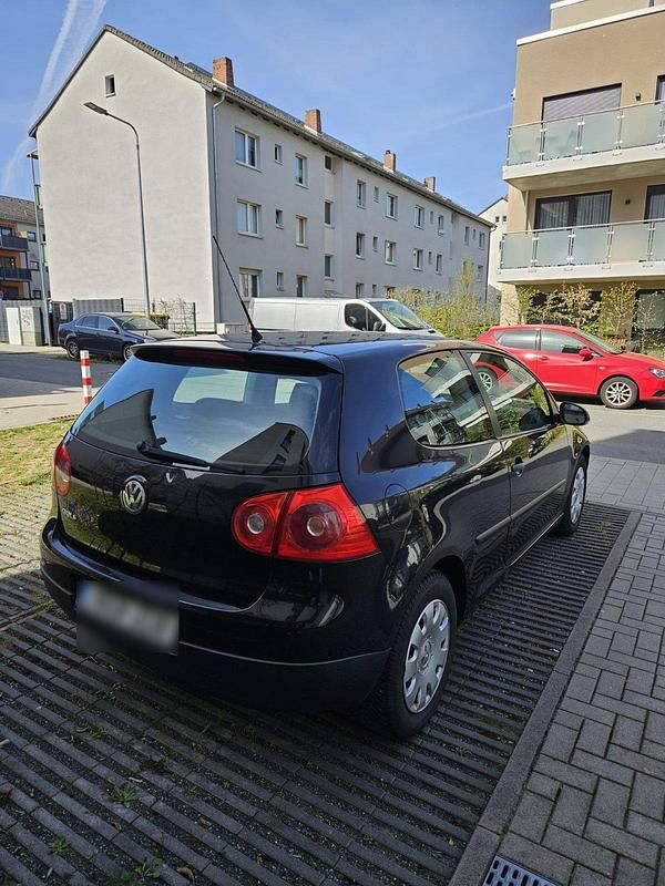 Second-hand VW Golf V 80 CP (58 kW) 2007 Negru Hatchback