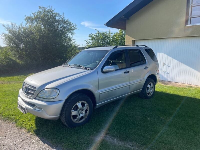 Silber Gebraucht 2004 Mercedes ML270 SUV | 4.999 € (Fairer Preis) - Bild 1/4