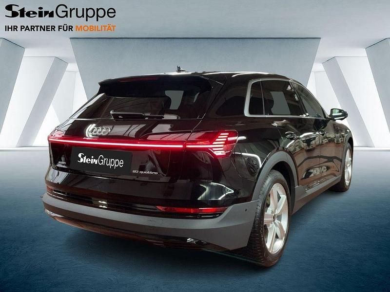 Gebraucht Audi e-tron Comfort 230 kW (313 PS) 2022 Schwarz SUV