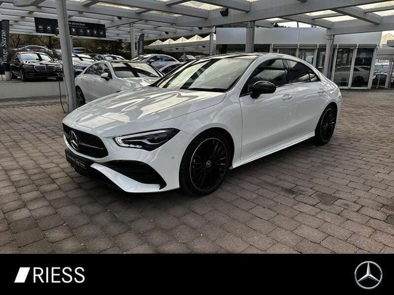 Weiss Gebraucht 2024 Mercedes CLA220 AMG Limousine | 43.400 € (Etwas zu teuer) - Bild 1/4