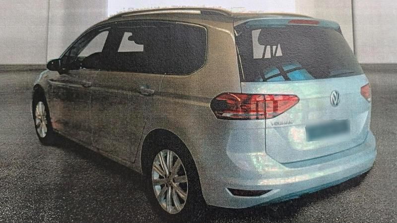 Gebraucht VW Touran Highline 150 PS (110 kW) 2016 Silber Van / Kleinbus