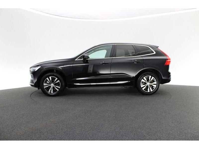 Gebraucht Volvo XC60 Core 253 PS (186 kW) 2024 Onyx schwarz SUV