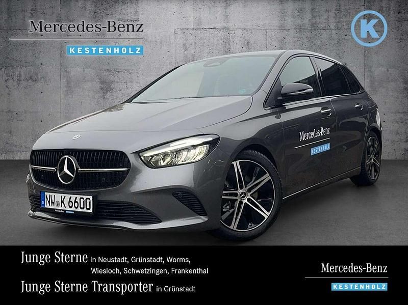 Gebraucht Mercedes B200 Progressive 150 PS (110 kW) 2024 Mountaingrau Van / Kleinbus