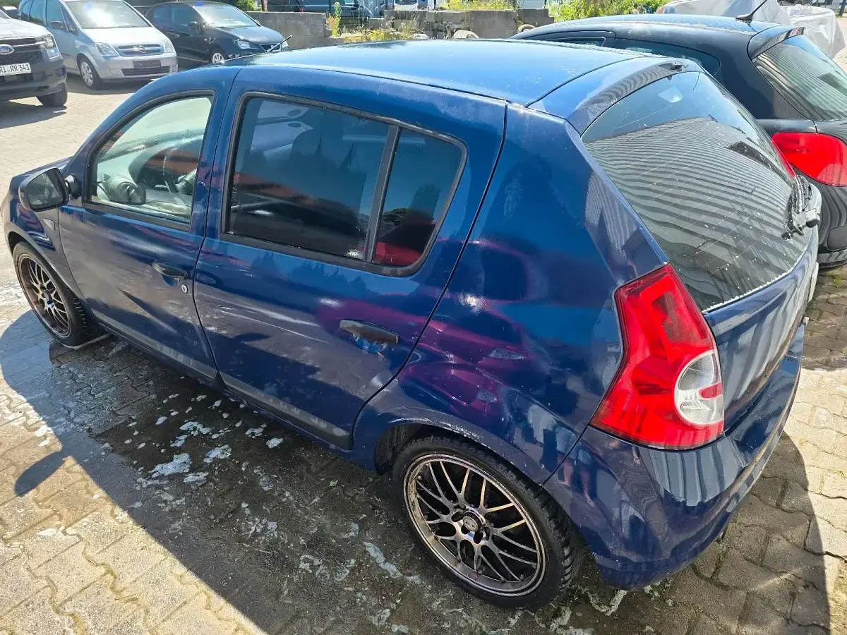Gebraucht Dacia Sandero 75 PS (55 kW) 2008 Blau Kleinwagen