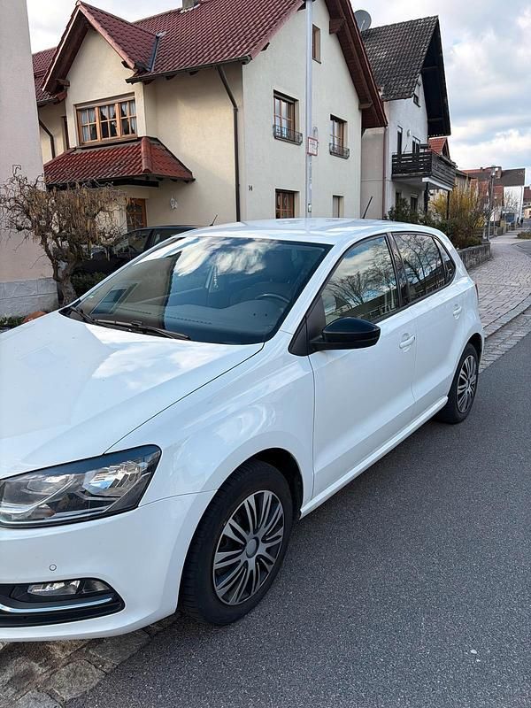 Gebraucht VW Polo 90 PS (66 kW) 2014 Weiß Kleinwagen