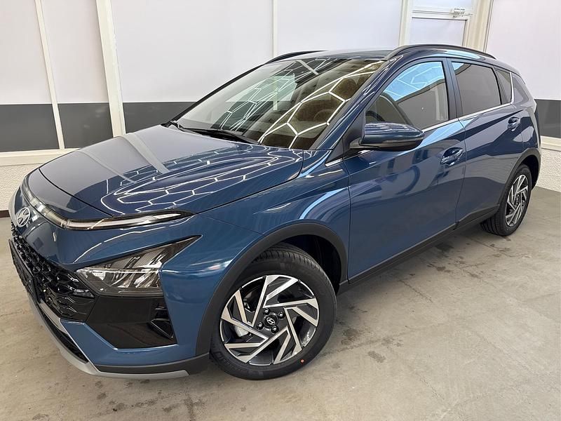 Vibrant blue uc3 Neu 2025 Hyundai Bayon Premium SUV | 24.679 € (Fairer Preis) - Bild 1/4