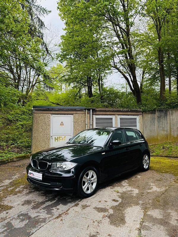 Schwarz Gebraucht 2009 BMW 116 Kleinwagen | 1.450 € - Bild 1/4