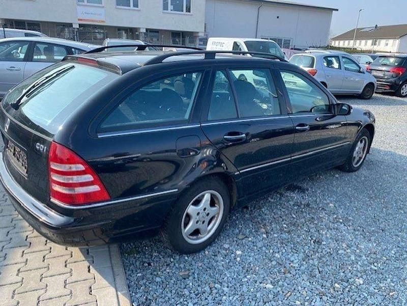 Gebraucht Mercedes C220 150 PS (110 kW) 2006 Obsidianschwarz  metalliclack Kombi