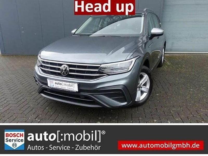 Grau Gebraucht 2023 VW Tiguan Allspace Life SUV | 31.980 € (Guter Preis) - Bild 1/3