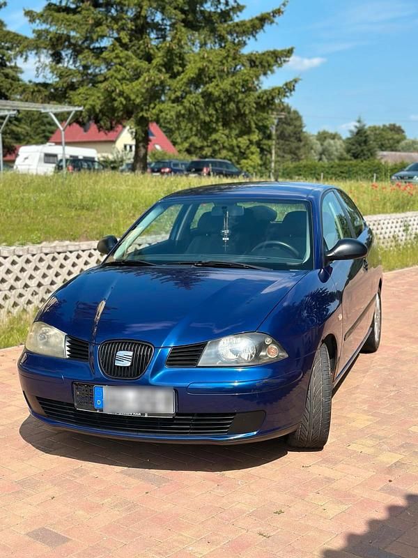 Blau Gebraucht 2005 Seat Ibiza Kleinwagen | 750 € (Guter Preis) - Bild 1/4