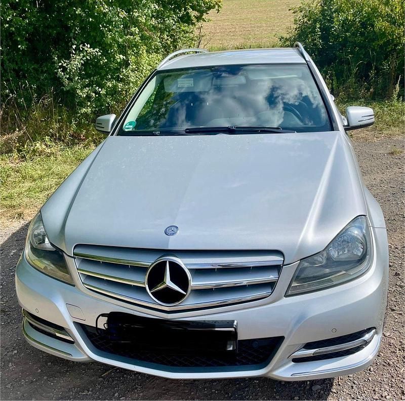 Silber Gebraucht 2012 Mercedes C220 Avantgarde Kombi | 6.500 € (Guter Preis) - Bild 1/4