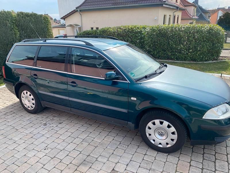 Gebraucht VW Passat 116 PS (85 kW) 2002 Grün Kombi