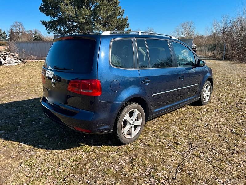 Gebraucht VW Touran 103 PS (75 kW) 2012 Blau Van / Kleinbus