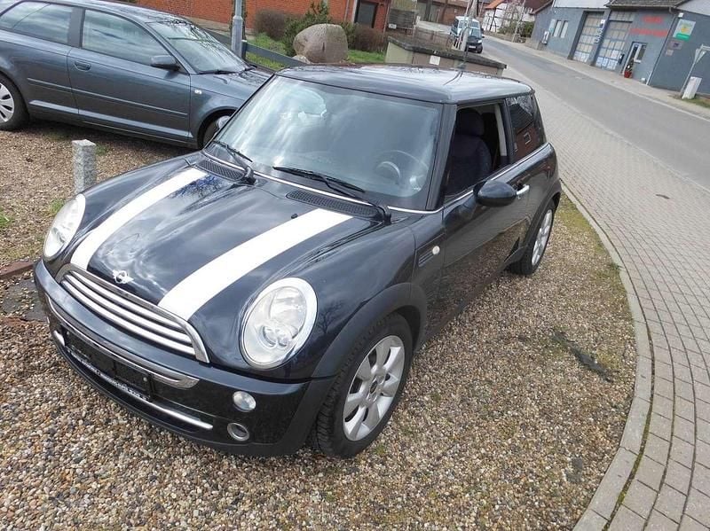 Gebraucht Mini Cooper Coupé 116 PS (85 kW) 2006 Astro black metallic (metallic) Coupé