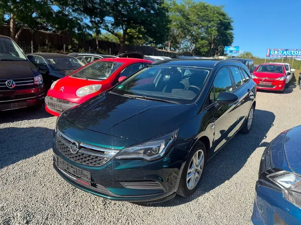 Gebraucht Opel Astra Active 105 PS (77 kW) 2017 Grün Kombi