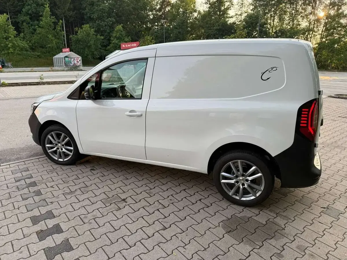 Gebraucht Renault Kangoo Edition One 95 PS (69 kW) 2021 Weiß Van / Kleinbus