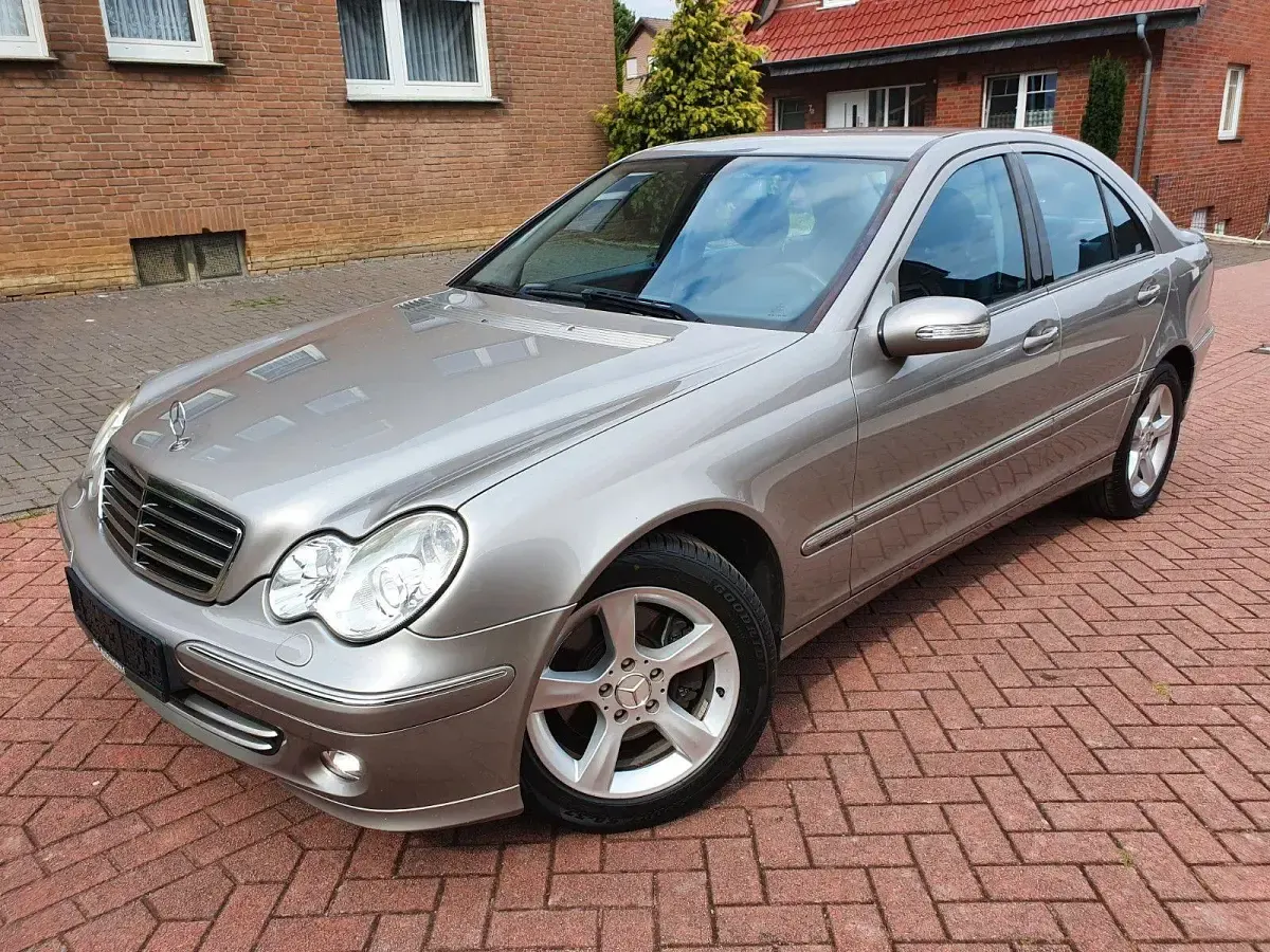 Gebraucht Mercedes C230 Avantgarde 192 PS (141 kW) 2004 Grau Limousine