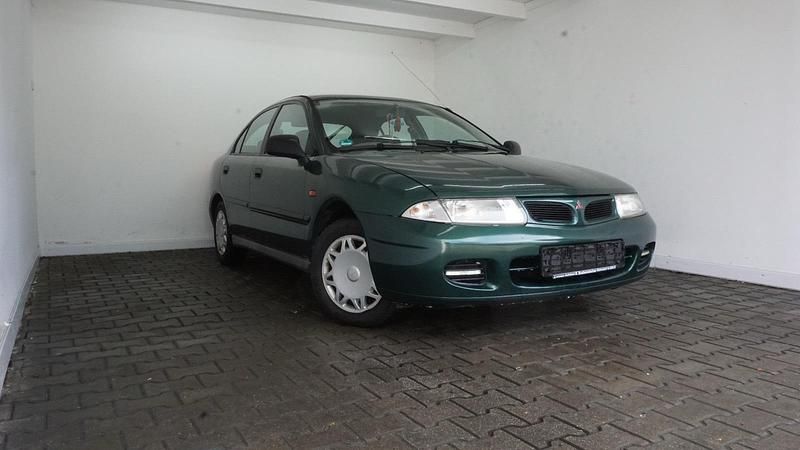 Grün Gebraucht 1998 Mitsubishi Carisma Limousine | 800 € (Fairer Preis) - Bild 1/4