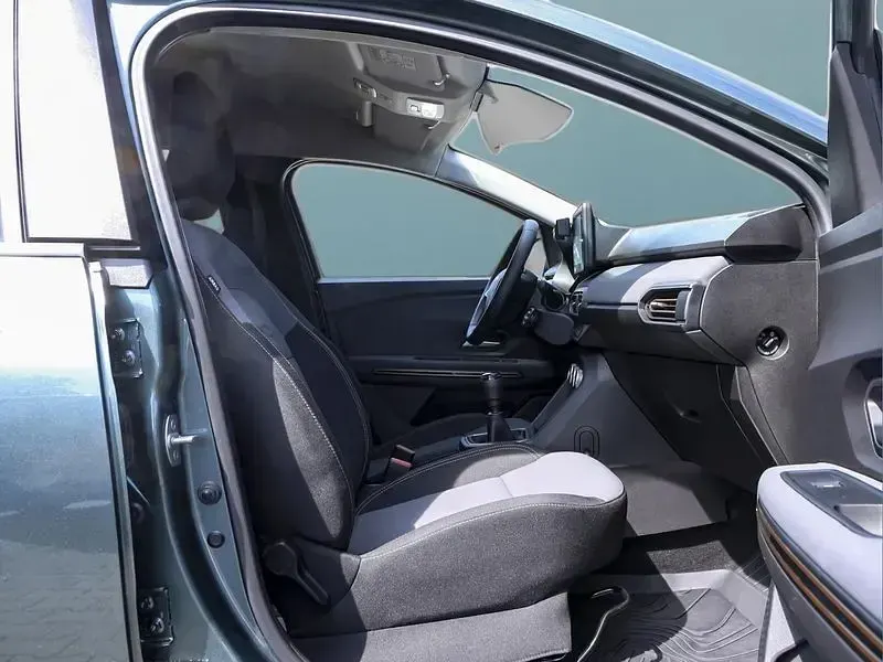 Gebraucht Dacia Jogger Extreme 110 PS (80 kW) 2025 Grün Van / Kleinbus
