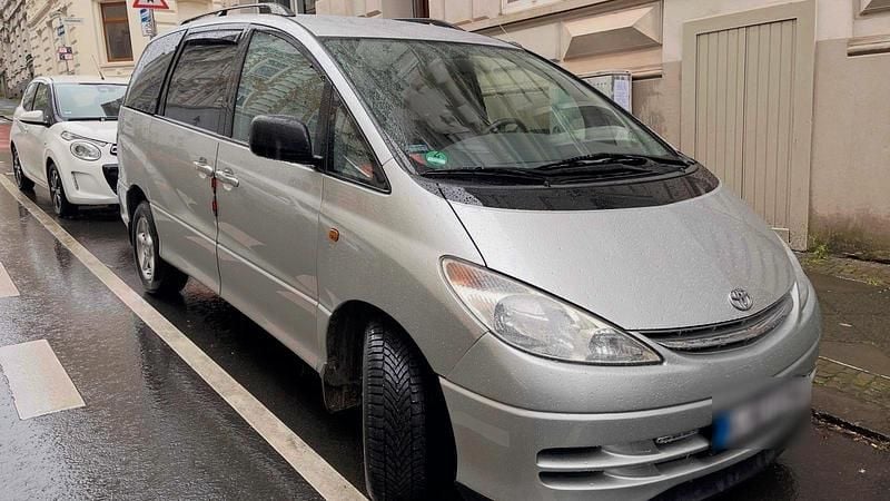 Gebraucht Toyota Previa 156 PS (114 kW) 2000 Silber Van / Kleinbus