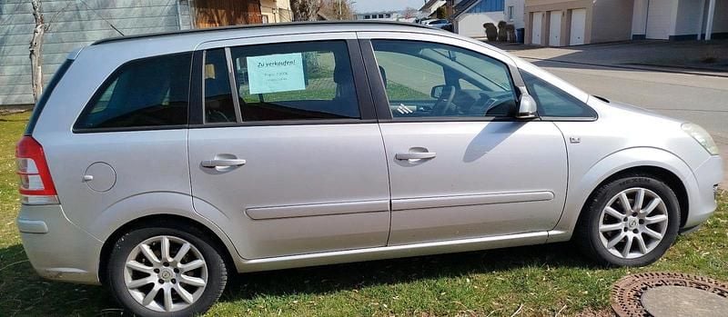 Gebraucht Opel Zafira 140 PS (102 kW) 2009 Silber Van / Kleinbus