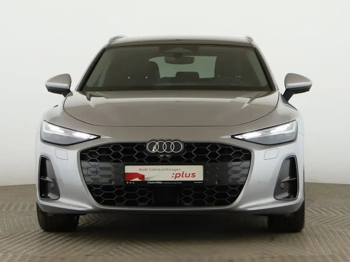 Gebraucht Audi A6 Ambiente 204 PS (150 kW) 2025 Florettsilber metallic Kombi