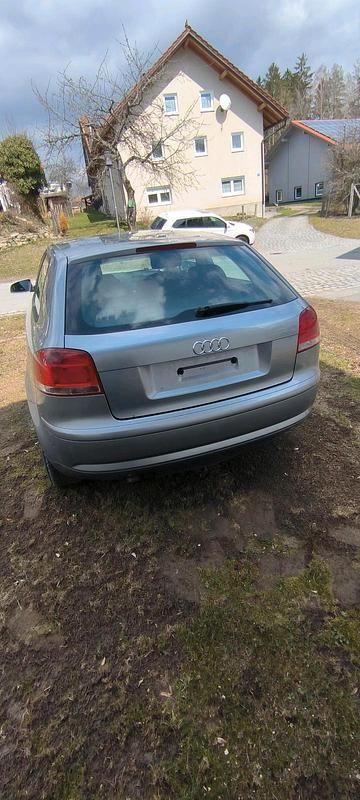 Używany Audi A3 105 KM (77 kW) 2005 Szary Hatchback