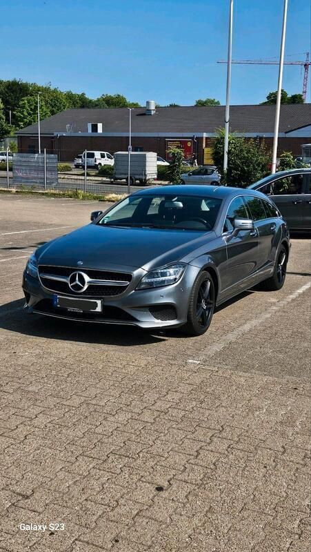 Grau Gebraucht 2016 Mercedes CLS220 Kombi | 21.900 € (Superpreis) - Bild 1/4