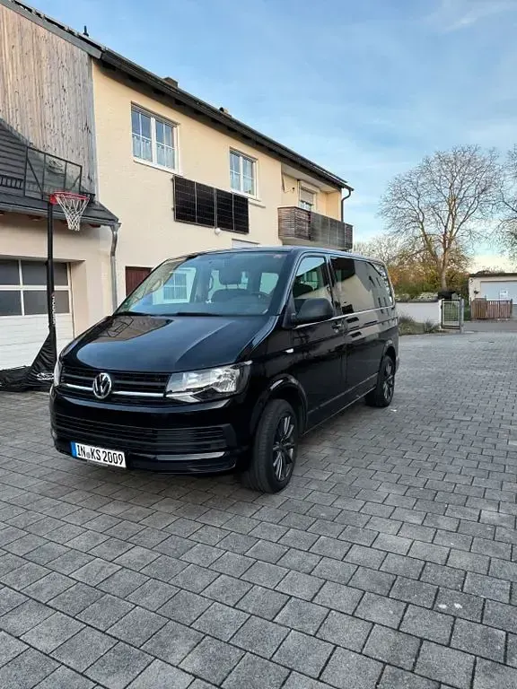 Gebraucht VW Multivan 150 PS (110 kW) 2016 Schwarz Van / Kleinbus