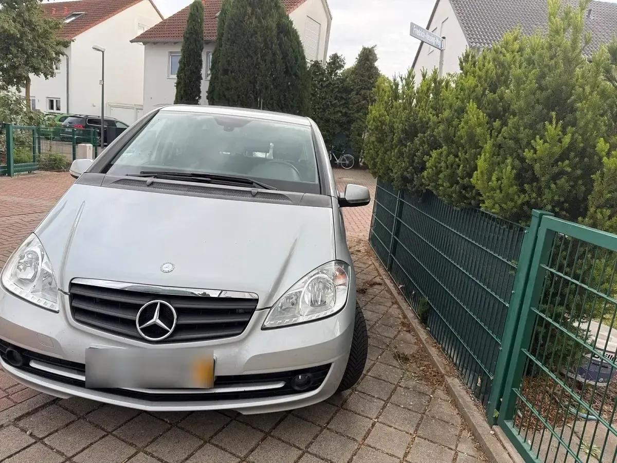 Gebraucht Mercedes A160 97 PS (71 kW) 2008 Silber Kleinwagen