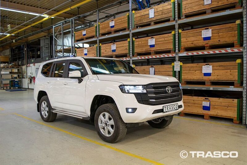 White pearl Gebraucht 2022 Toyota Land Cruiser SUV | 404.600 € - Bild 1/4