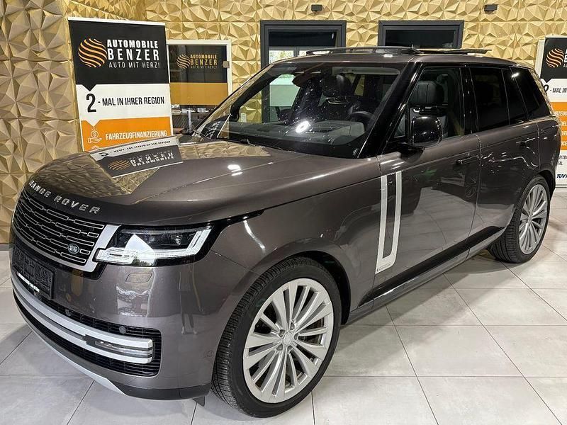 Grau Gebraucht 2023 Land Rover Range Rover First Edition SUV | 142.999 € (Teuer) - Bild 1/4