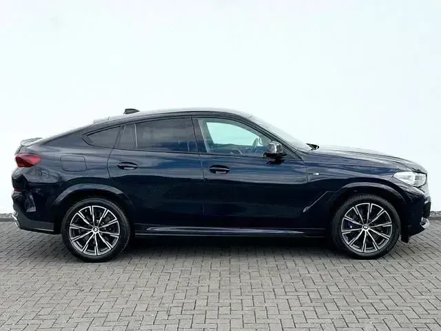 Gebraucht BMW X6 M Sport 340 PS (250 kW) 2022 Carbonschwarz (metallic) SUV
