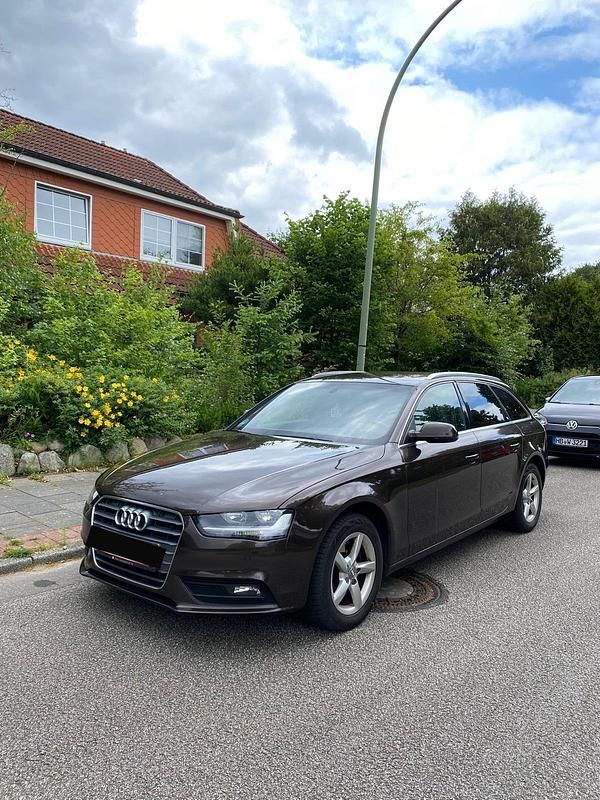 Braun Gebraucht 2013 Audi A4 Kombi | 6.000 € (Superpreis) - Bild 1/4