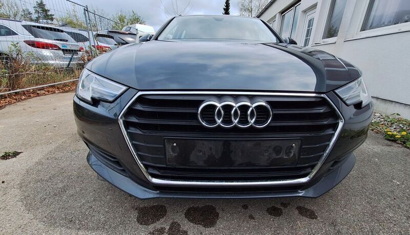 Grau Gebraucht 2019 Audi A4 Basis Kombi | 13.800 € (Etwas zu teuer) - Bild 1/4