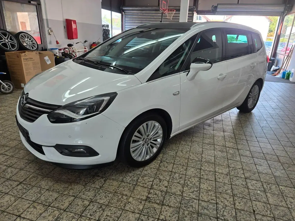 Gebraucht Opel Zafira Tourer 170 PS (125 kW) 2018 Weiß Van / Kleinbus